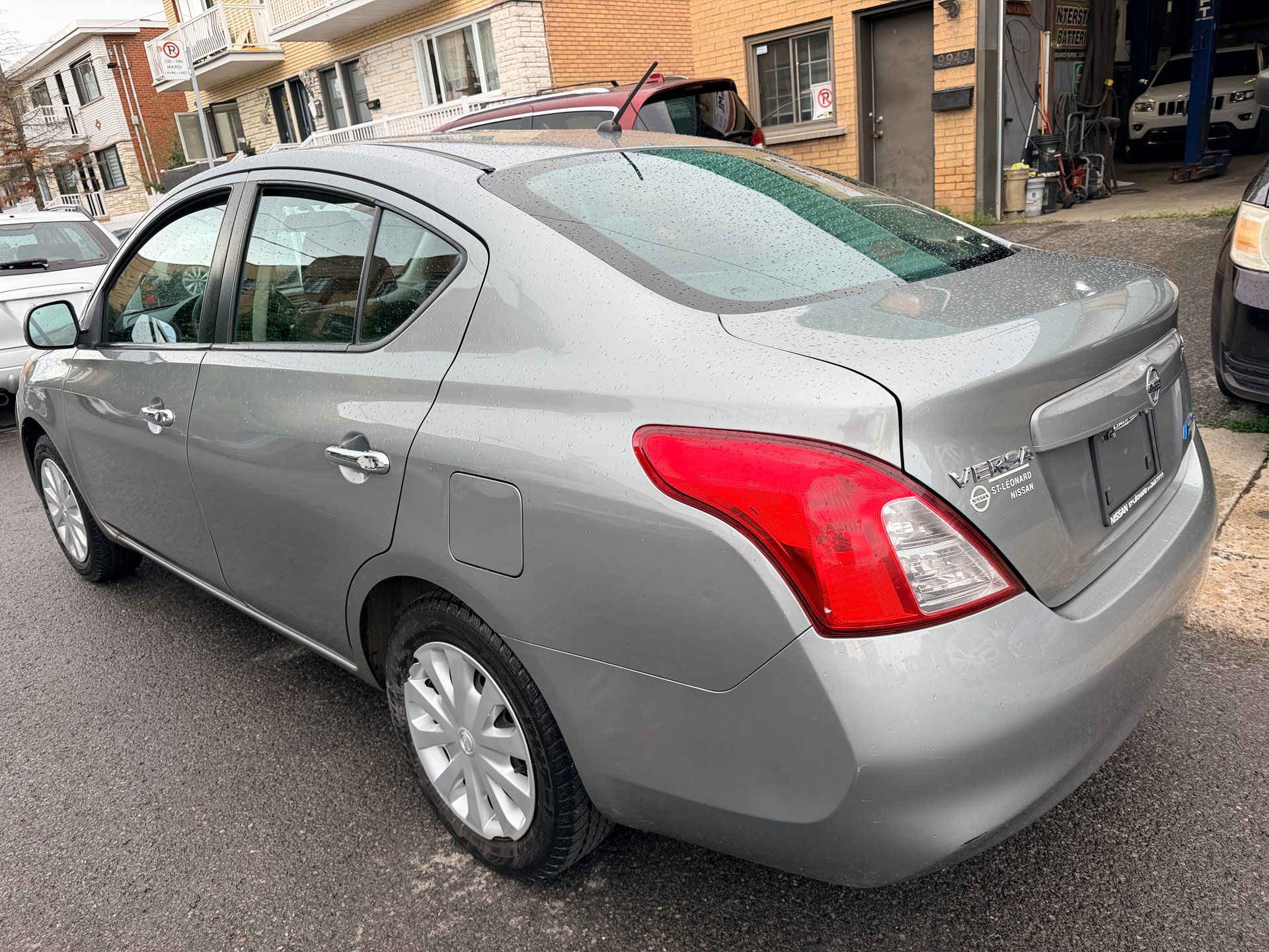 Nissan Versa 2012 - Thumbnail 3