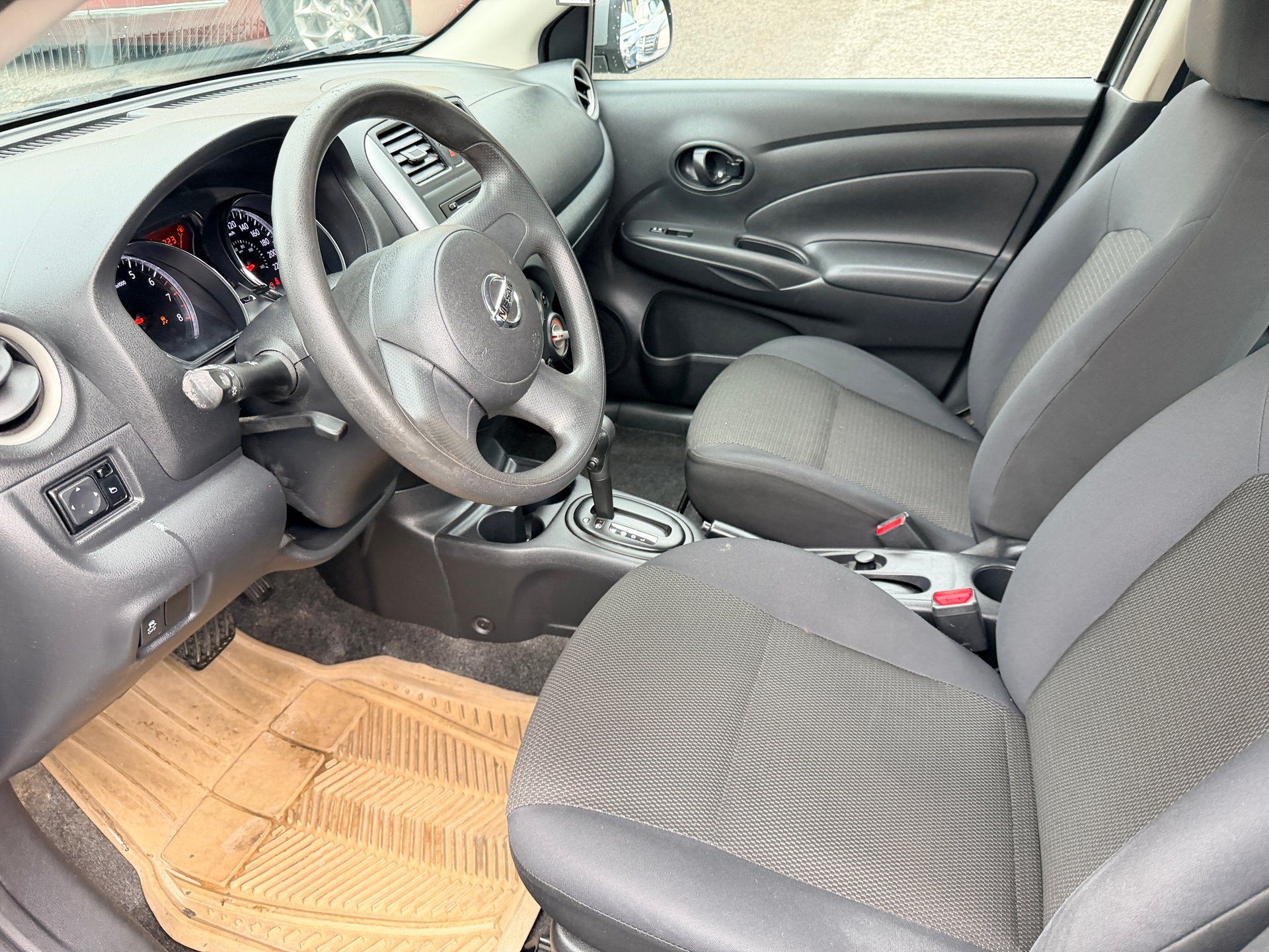 Nissan Versa 2012 - Thumbnail 13