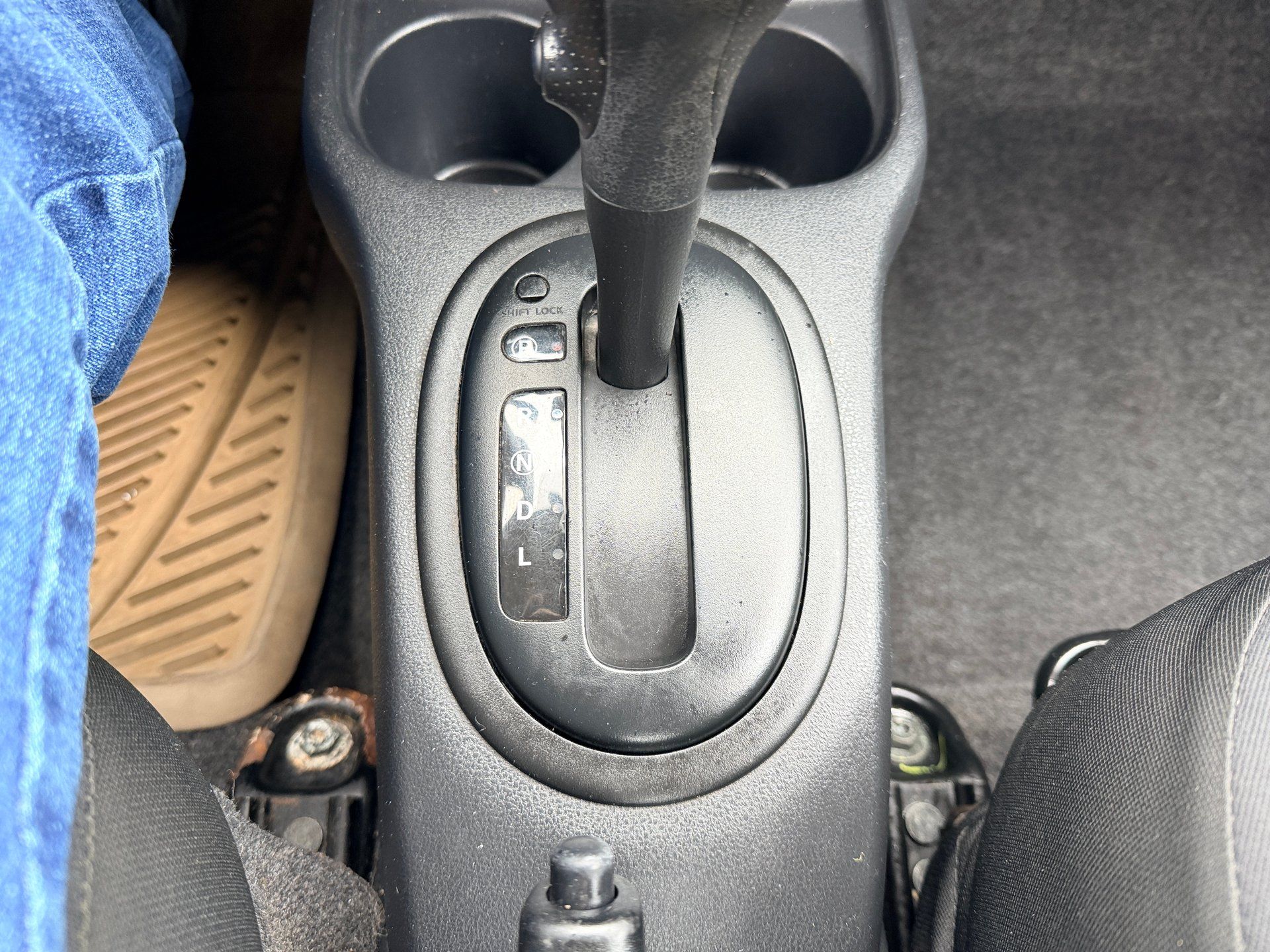 Nissan Versa 2012 - Image 11