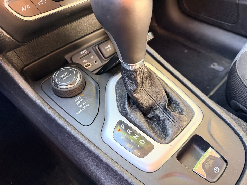 Jeep Cherokee 2015 - Image 11